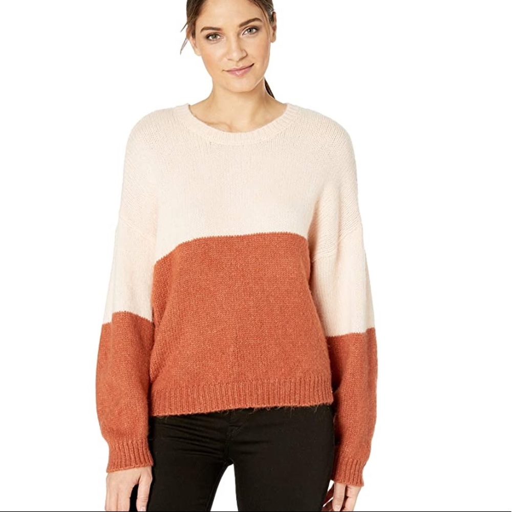 🍑Volcom Dolhearted Crewneck Sweater🍑~small